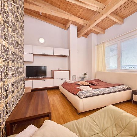 Design Apartment Братислава Экстерьер фото